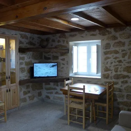 Casas Da - Monsanto - Oliveira E Videira *