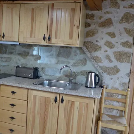 Casas Da - Monsanto - Oliveira E Videira Relva