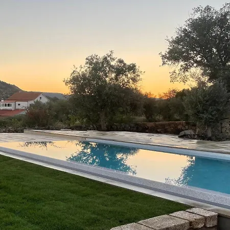 Casas Da - Monsanto - Oliveira E Videira * Relva (Castelo Branco)