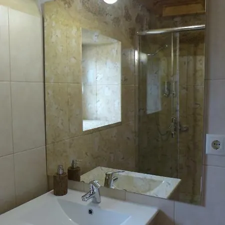 Casas Da - Monsanto - Oliveira E Videira * Relva (Castelo Branco)