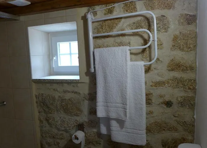 Casas Da - Monsanto - Oliveira E Videira * Relva (Castelo Branco)