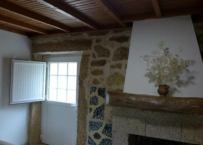 Casas Da - Monsanto - Oliveira E Videira Relva (Castelo Branco)